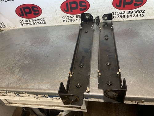 Pair radiator support - pair,